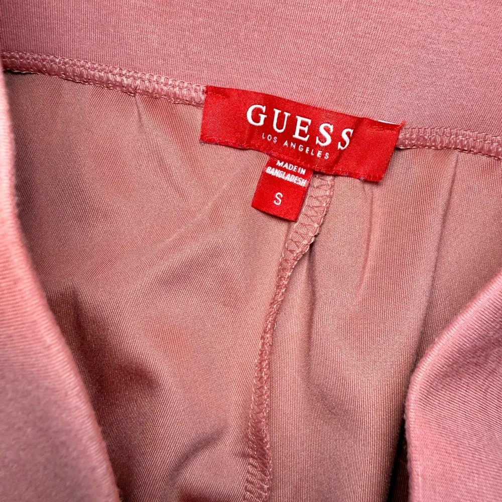 Guess logo matching outfit